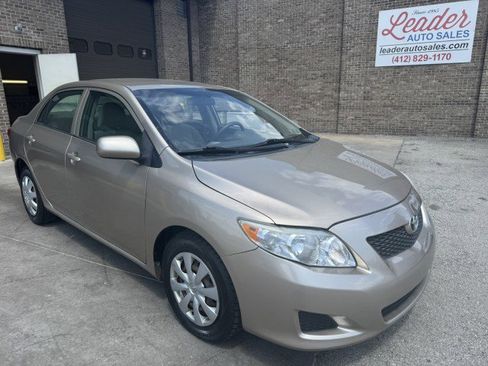 Used 2009 Toyota Corolla LE FWD image 1