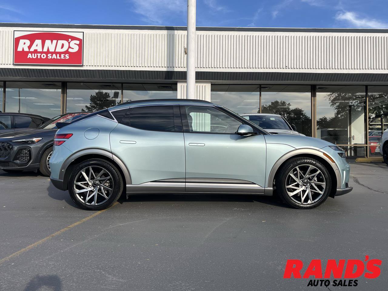 Used 2023 Genesis GV60 Advanced AWD/4WD image 1
