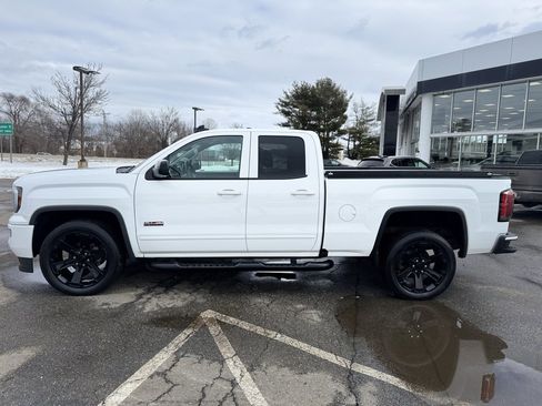 Used 2018 GMC Sierra 1500 SLT w/ All Terrain Package image 2
