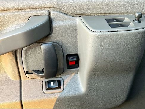 Used 2022 GMC Savana 2500 w/ Driver Convenience Package RWD image 17