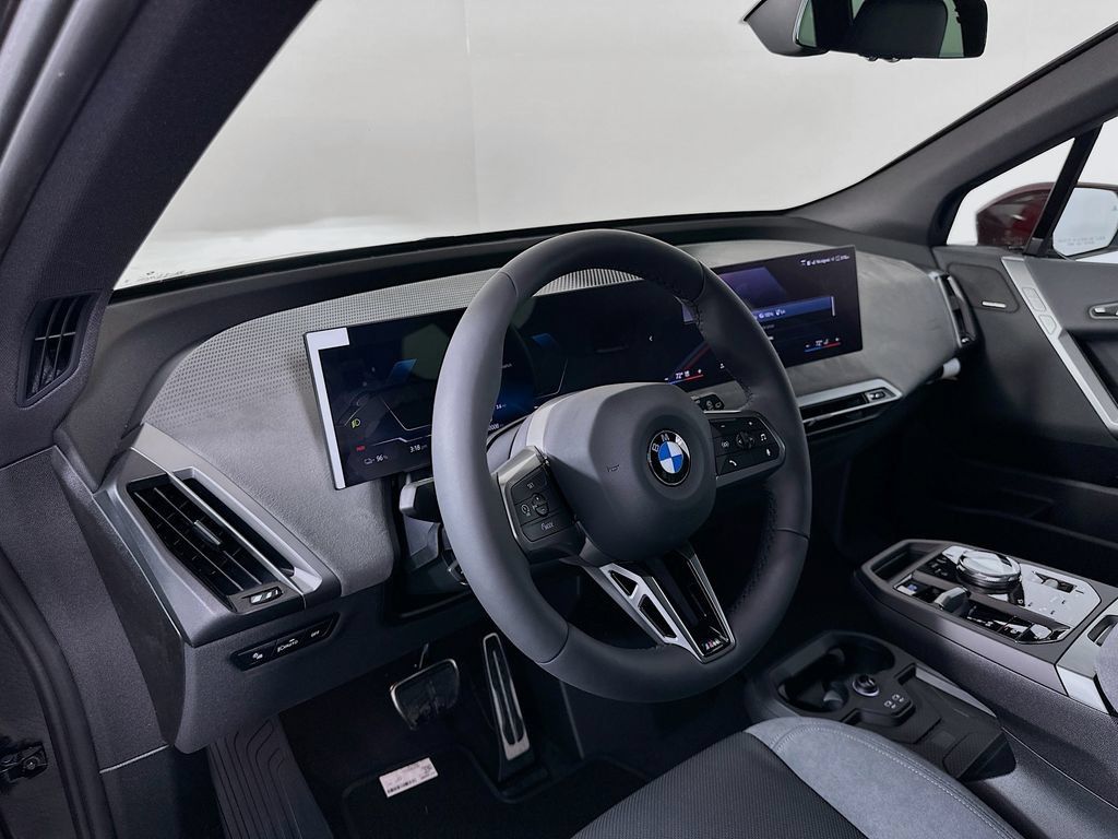 Used 2026 BMW iX xDrive45 w/ M Sport Package AWD/4WD image 9
