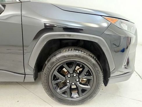Used 2022 Toyota RAV4 LE FWD image 21