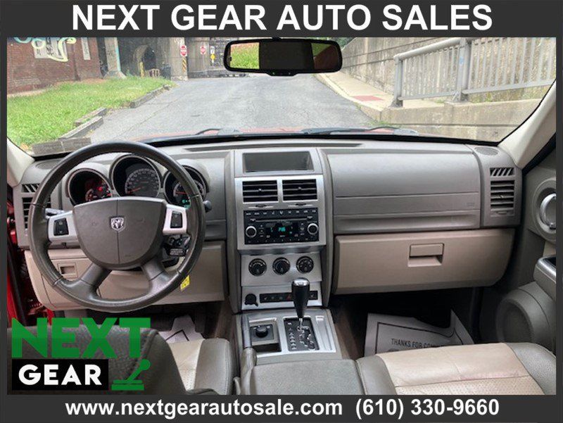 Used 2007 Dodge Nitro SLT AWD/4WD image 10