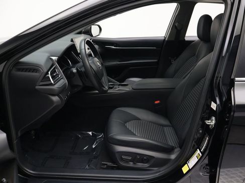 Used 2021 Toyota Camry SE w/ Audio Upgrade Package FWD image 14