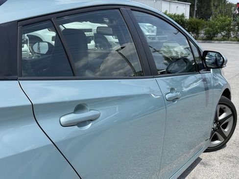 Used 2019 Toyota Prius Limited FWD image 9