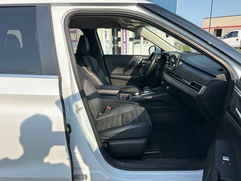 Used 2024 Mitsubishi Outlander SE AWD/4WD image 23