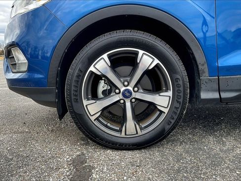 Used 2018 Ford Escape SEL image 9