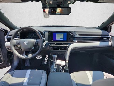 Used 2025 Toyota Camry SE w/ Convenience Package FWD image 17