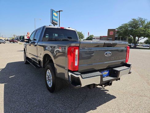 Used 2025 Ford F250 XLT AWD/4WD image 6