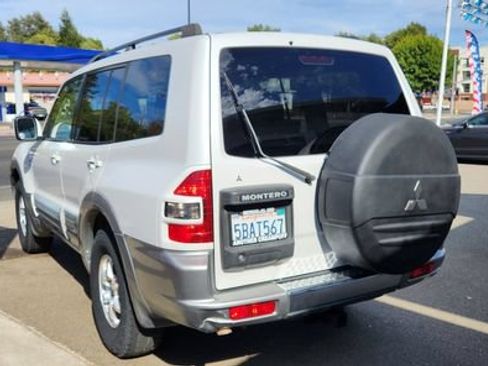 Used 2002 Mitsubishi Montero Limited AWD/4WD image 4