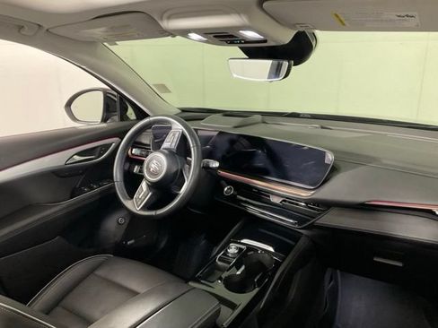 Used 2024 Buick Envision Avenir AWD/4WD image 32