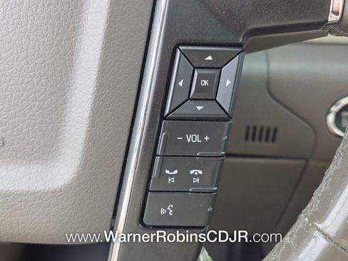 Used 2016 Lincoln Navigator L Select RWD image 29