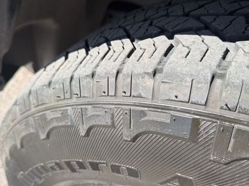 Used 2023 Nissan Frontier PRO-4X w/ Technology Package image 9