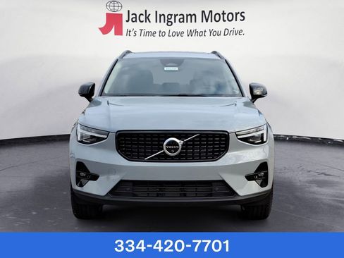 New 2025 Volvo XC40 B5 Plus w/ Protection Package Premier image 8