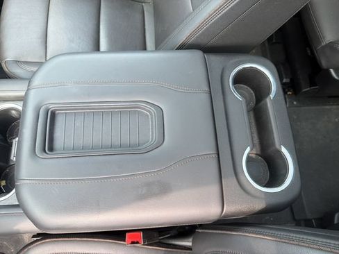 Used 2023 Chevrolet Suburban High Country AWD/4WD image 29