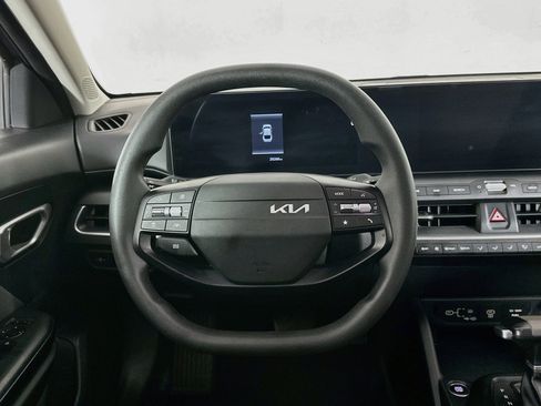 Used 2025 Kia K4 FWD image 18