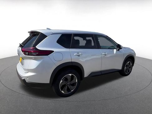 Used 2025 Nissan Rogue SV AWD/4WD image 21