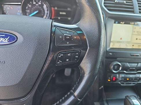 Used 2017 Ford Explorer XLT w/ Equipment Group 202A image 19