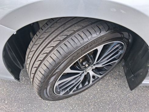 Used 2020 Toyota Camry SE FWD image 17