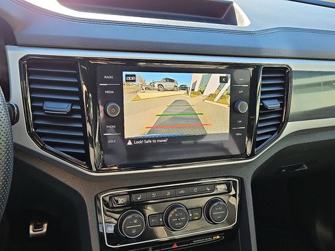 Certified 2023 Volkswagen Atlas SEL Premium image 18