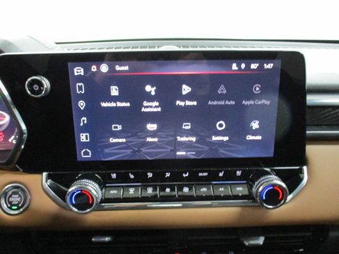 New 2025 GMC Canyon AT4 w/ AT4 Premium Package image 24