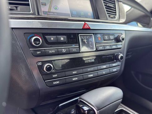 Used 2020 Genesis G80 3.8 RWD image 14