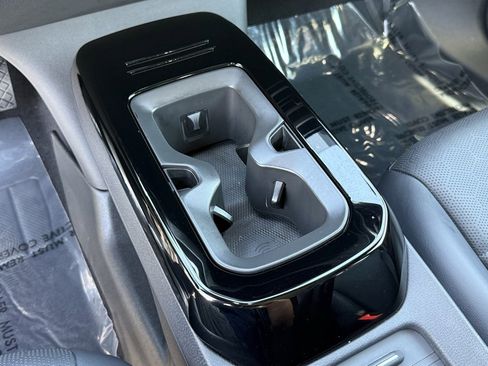 Certified 2022 Volkswagen ID.4 Pro S image 17