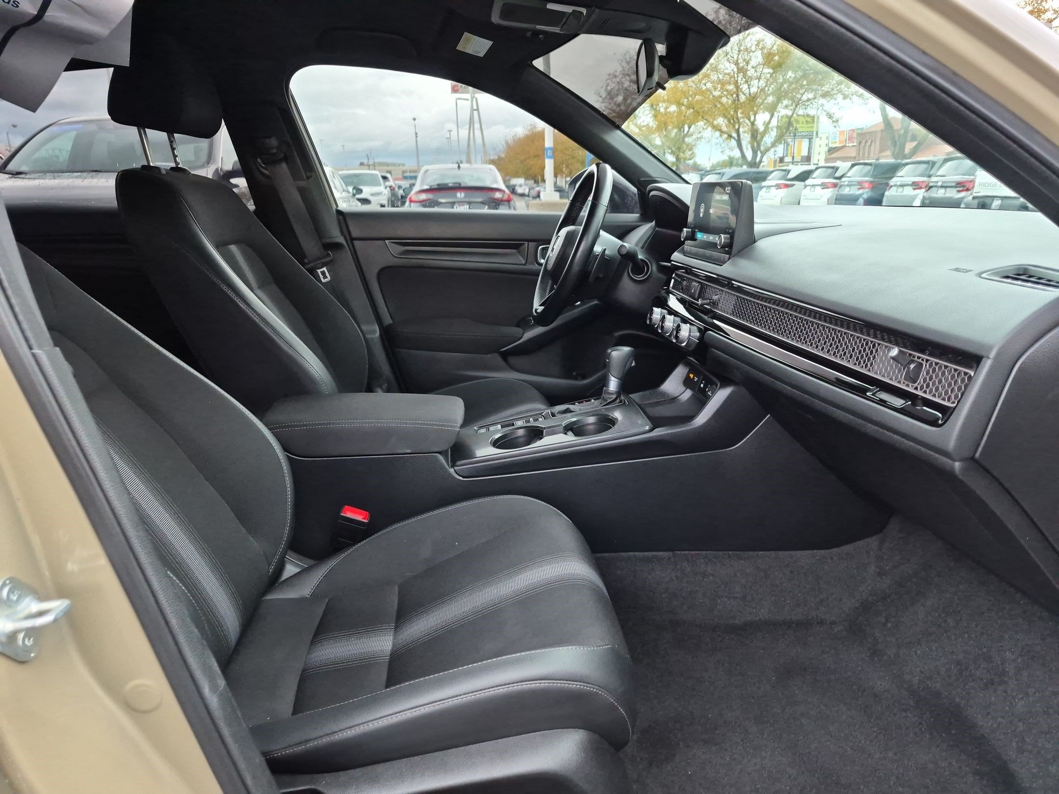 Used 2025 Honda Civic Sport image 30