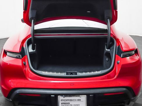 Used 2022 Porsche Taycan GTS image 28