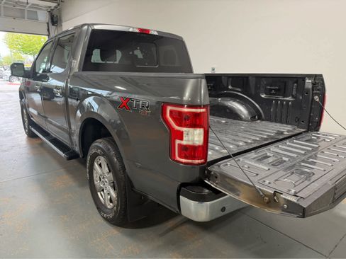 Used 2018 Ford F150 XLT w/ Equipment Group 302A Luxury AWD/4WD image 4
