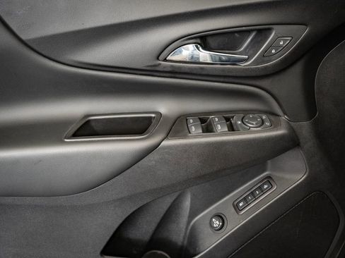 Used 2021 Chevrolet Equinox LT FWD image 25