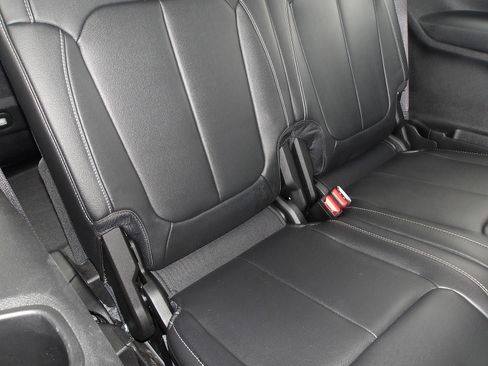 Used 2023 Jeep Grand Cherokee L Limited image 13