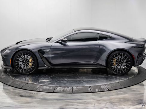 Used 2023 Aston Martin V12 Vantage RWD image 9