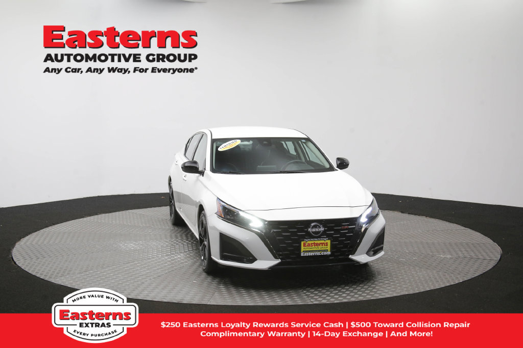 Used 2024 Nissan Altima 2.5 SR FWD image 48