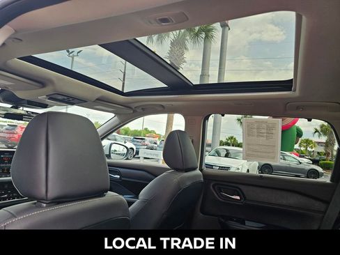 Used 2022 Nissan Rogue SL w/ SL Premium Package FWD image 16