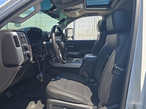 Used 2019 Chevrolet Silverado 2500 LTZ w/ Duramax Plus Package AWD/4WD image 5