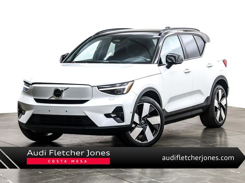 Used 2024 Volvo XC40 Recharge Ultimate image 1