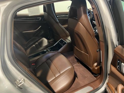 Used 2020 Porsche Panamera 4S image 39