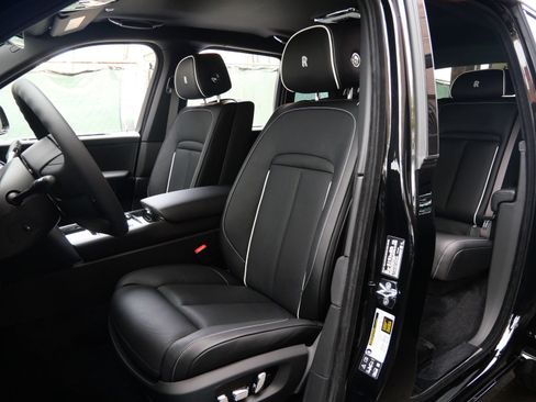 New 2026 Rolls-Royce Cullinan AWD/4WD image 26