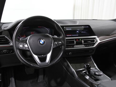 Certified 2022 BMW 330i xDrive Sedan w/ Driving Assistance Package image 6