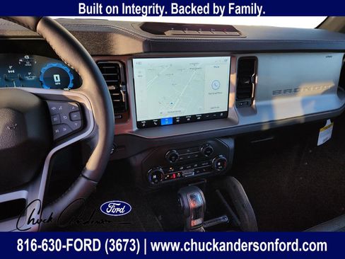 New 2025 Ford Bronco Outer Banks w/ Sasquatch Package image 19