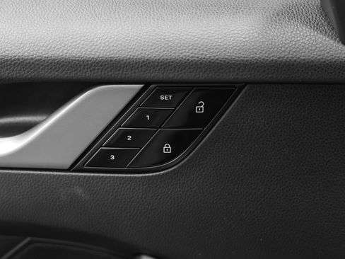 Certified 2021 Porsche 911 Carrera RWD image 31