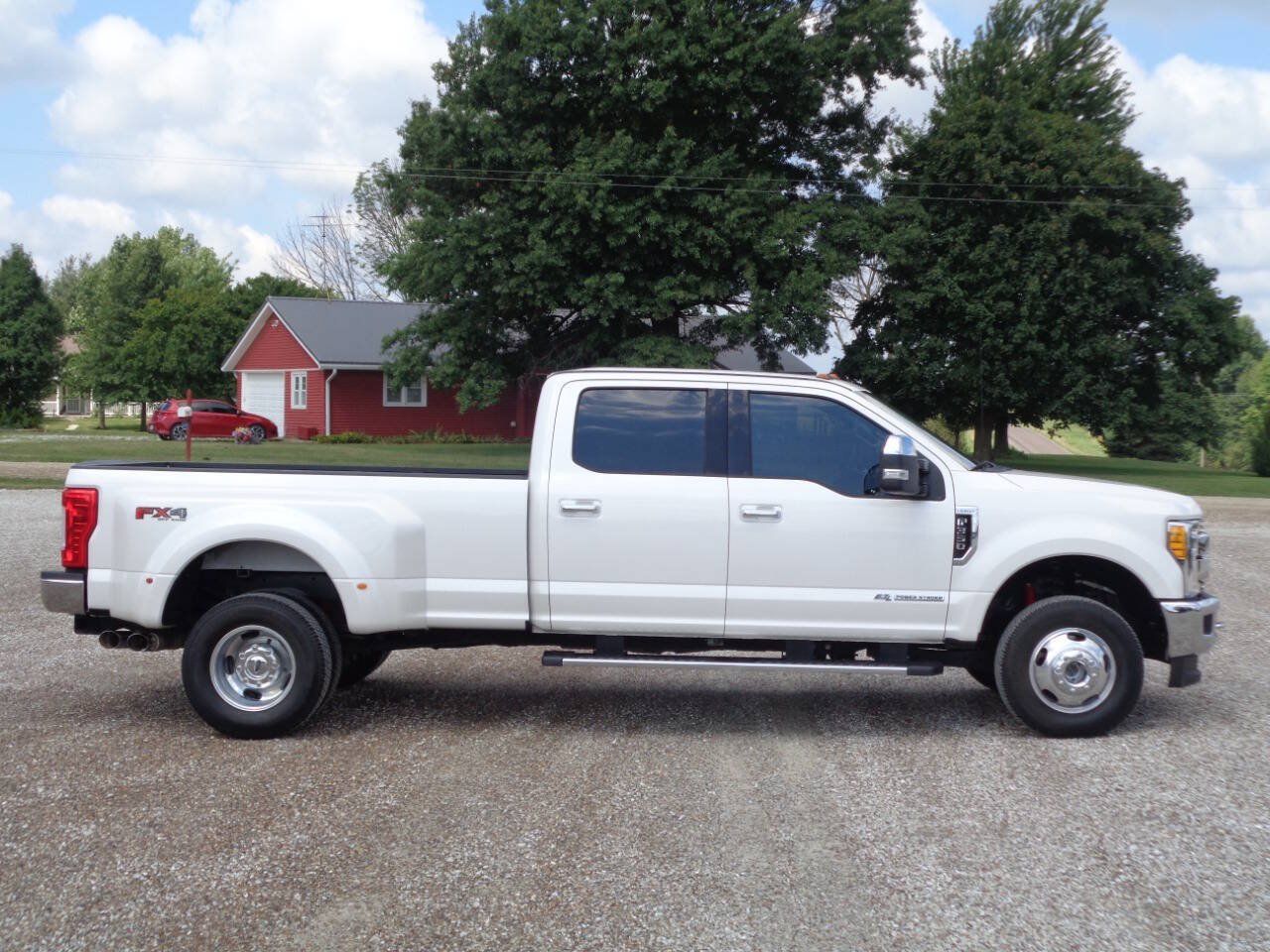 Used 2017 Ford F350 Lariat w/ Chrome Package AWD/4WD image 4