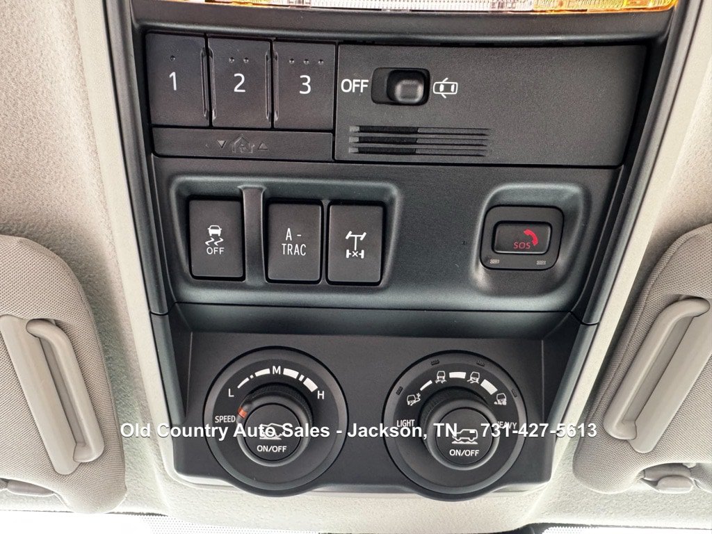 Used 2022 Toyota 4Runner TRD Off-Road Premium AWD/4WD image 47