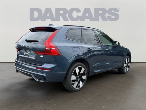 Used 2024 Volvo XC60 T8 Plus w/ Climate Package AWD/4WD image 6