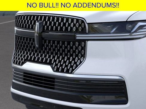 New 2026 Lincoln Navigator Reserve image 18