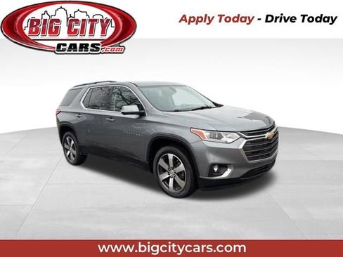 Used 2020 Chevrolet Traverse LT w/ LT Premium Package image 1