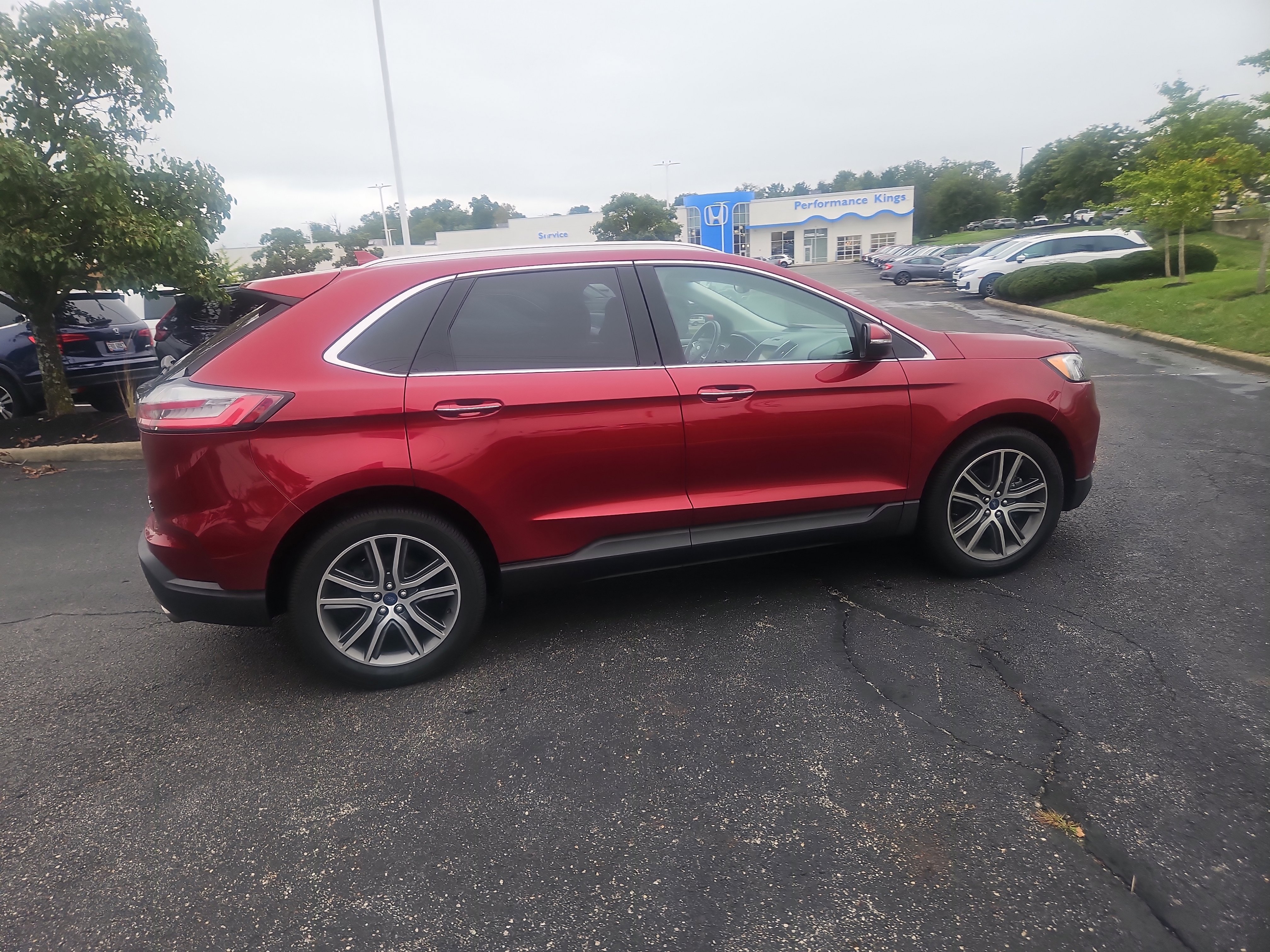 Used 2019 Ford Edge Titanium w/ Cold Weather Package AWD/4WD image 14