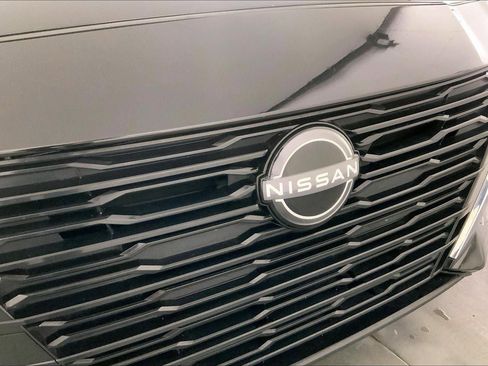 Used 2025 Nissan Altima 2.5 SV FWD image 30