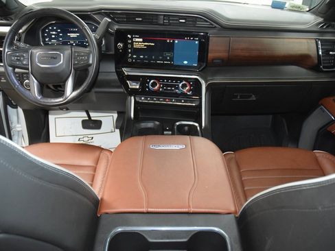 Used 2024 GMC Sierra 3500 Denali Ultimate image 34